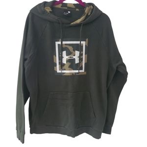 Under armour XL Camo/Army Green